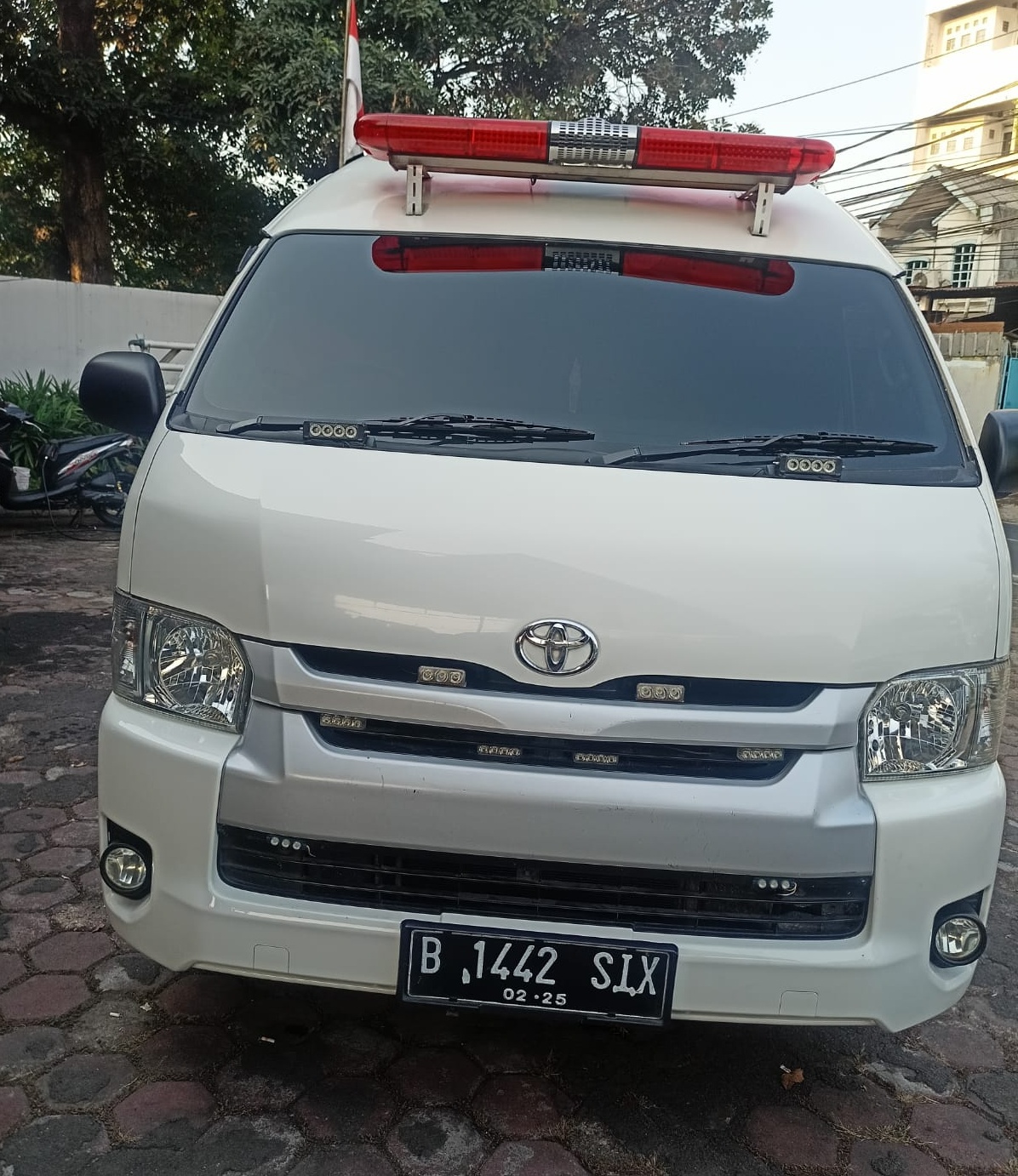 Sewa Ambulance ke Purwokerto 085211551088